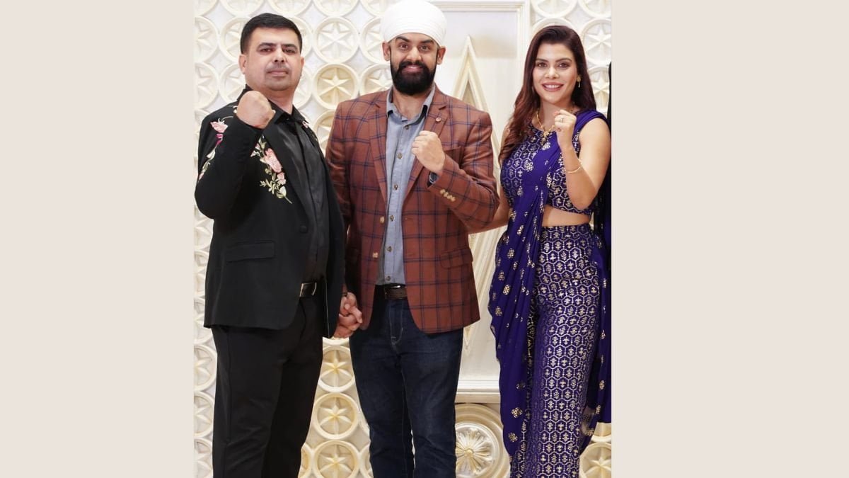 Success party of Bollywood Dreamz in the presence of Sanjay Mishra, new artists get ticket to Bollywood, season 2 announced - PNN Digital