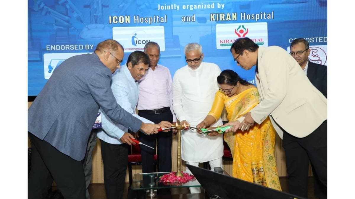 The Dawn of Robotic Surgery in South Gujarat ​Dr. Qureshi - PNN